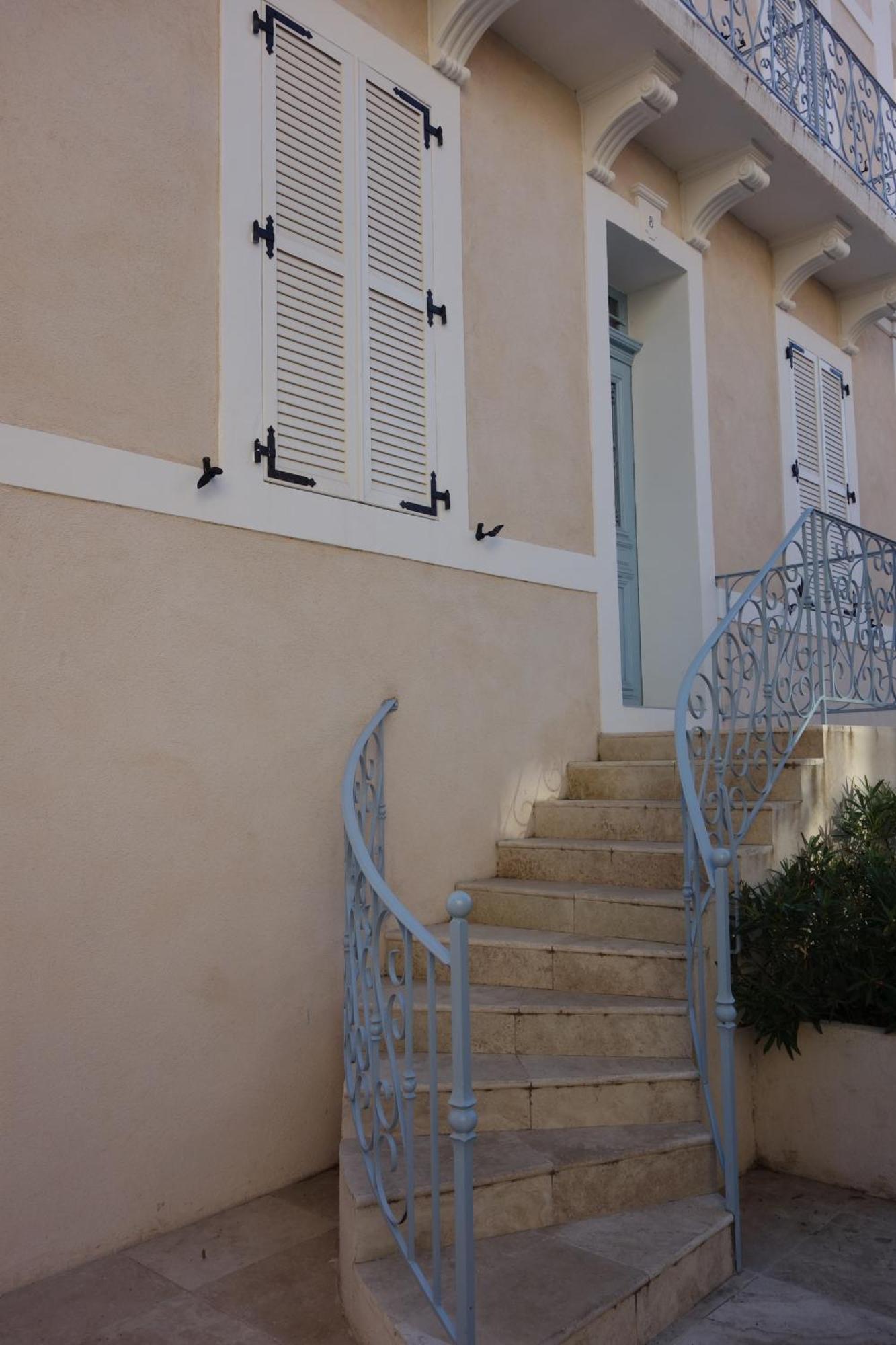 Appartement Port De Sanary Экстерьер фото